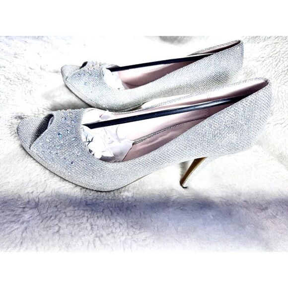 Silver Glitter Heels Size 8.5 New - Picture 3 of 14